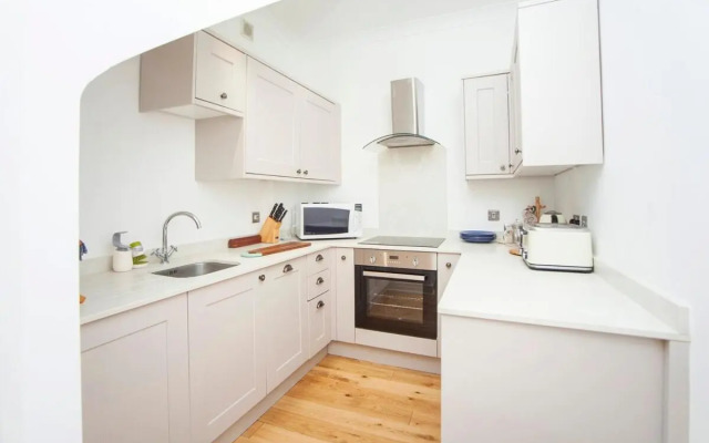 Georgian Garden Apartment - Central Bath