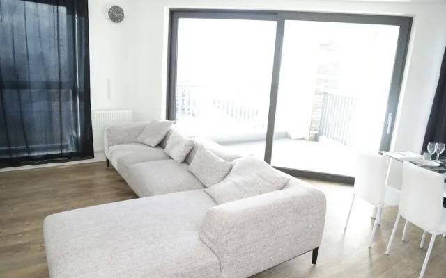 Pontoon Dock Apartment