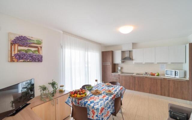 Elegant Residenza Monica Two Bedroom C6 Sleeps 6