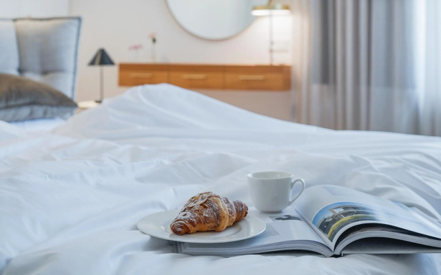 Sophisticated Apartment in Vinohrady by Prague Days