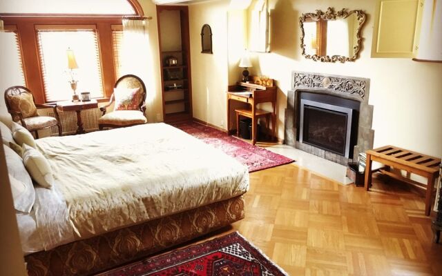 Villa Marco Polo Bed and Breakfast Inn