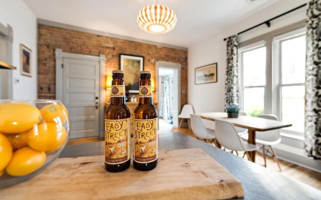 Lola House! Cozy comfort, Prime Old Town Location