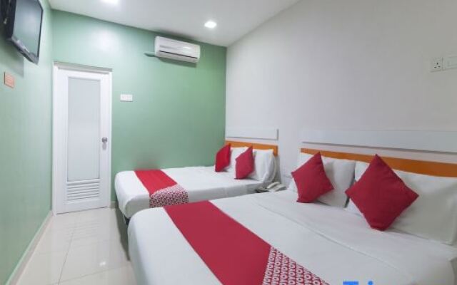 OYO 90296 Red Orange Hotel Port Klang