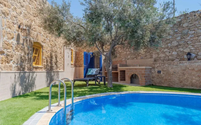 Villa Oliva 4 Bedroom Villa