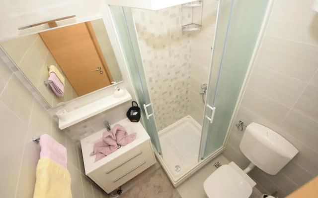 Apartmani Dora i Kati