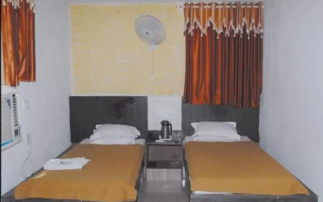 OYO 2252 Hotel Mukund