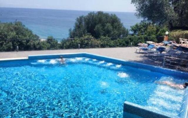 Villaggio Turistico La Fenosa