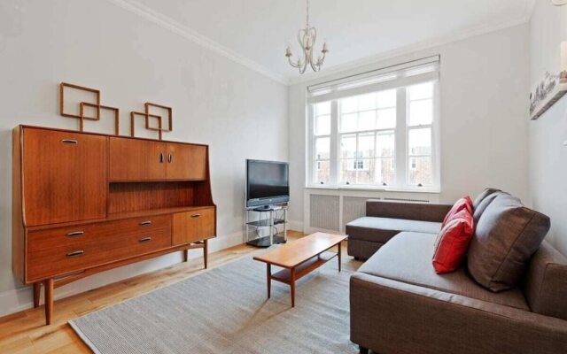 Newly Refurbished 2 Bed In Bayswater, 2Min To Stn