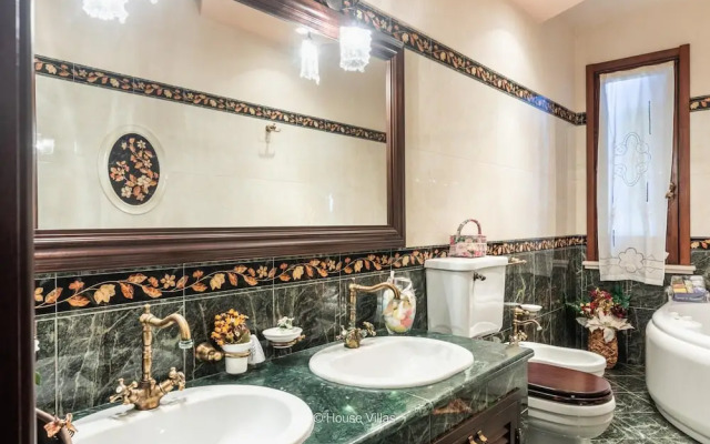 Luxury Garden in Gallina