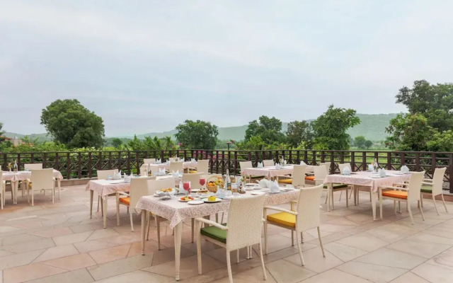 Aamaghati Wildlife Resort