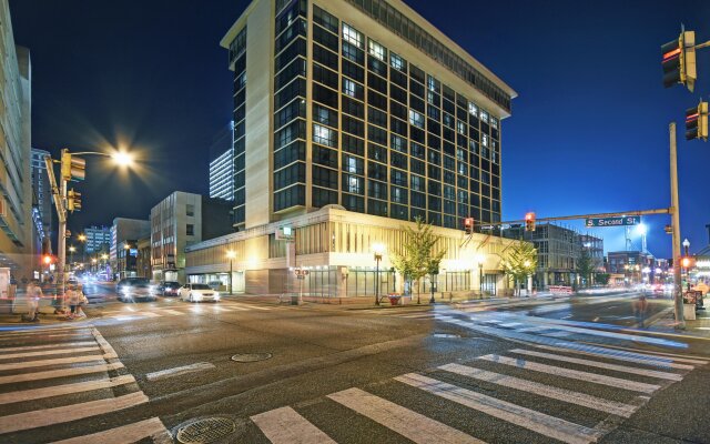 Holiday Inn Downtown Memphis, an IHG Hotel