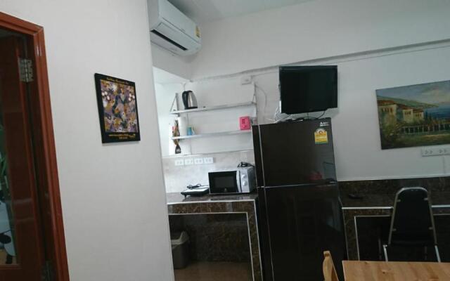 18floor apartment with 2 bedrooms