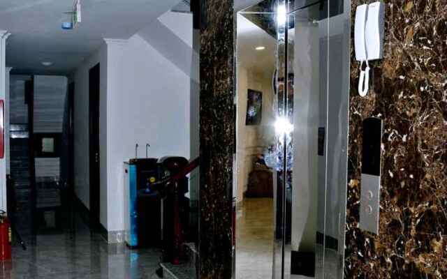 Royal Palms Hotel