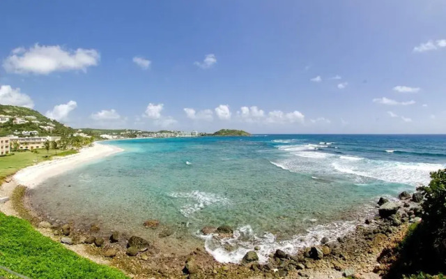 Beach House Younes by Island Properties Online