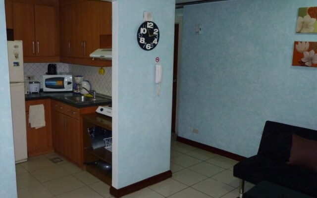 1 Br Robinsons Place Manila Rpr4