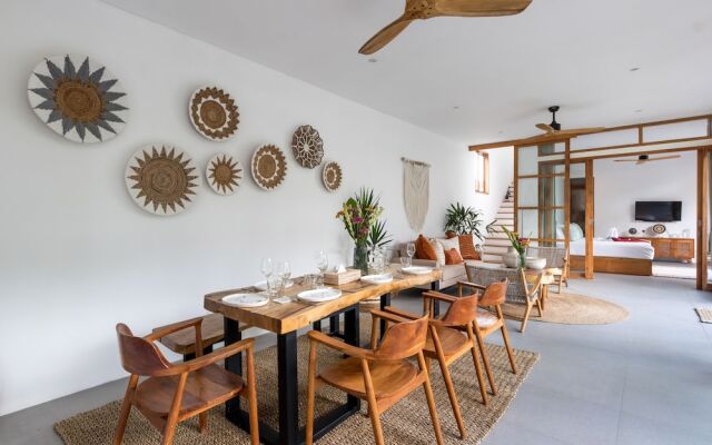 Beautiful Boho-chic 4br Tropical Villa in Pererenan Canggu