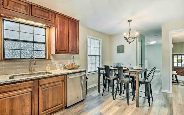 Beautiful Clarkesville Home ~ 8 Mi to Helen!