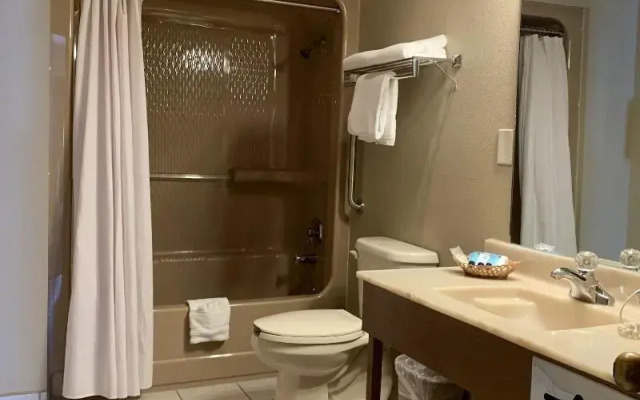 Coachman Inn & Suites