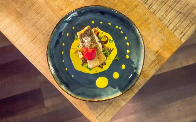 Отель Logis Hôtel Uzès Pont du Gard