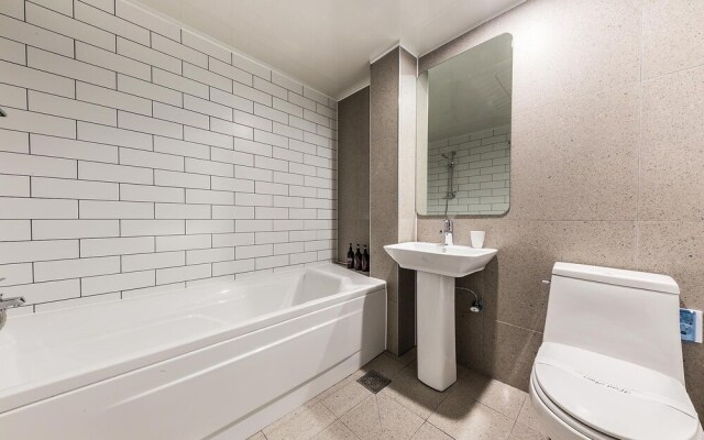 Hill Livingtel Yongsan