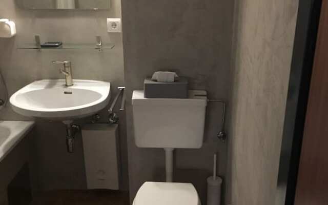 Klamas Apartments