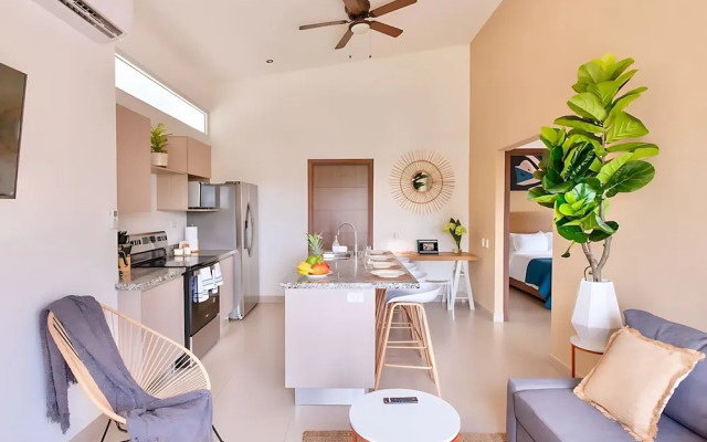 Upstay - Modern Jaco Beach Apartment With Pool