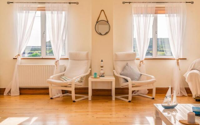 Aran Walkers Lodge