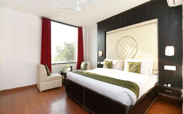 OYO 3712 Chandigarh Grand