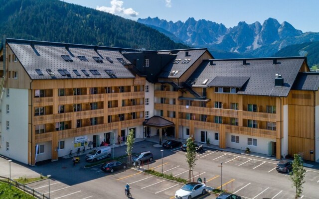 Pleasant Apartment in Gosau Near Ski Area