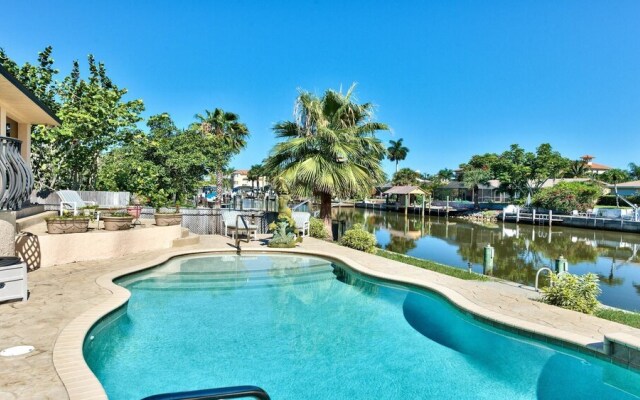 Sirena Waterfront 3 Bedroom Home by NFVH