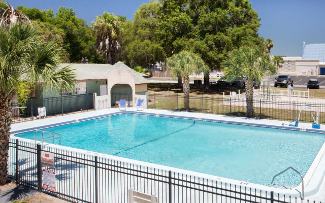 Knights Inn Plant City