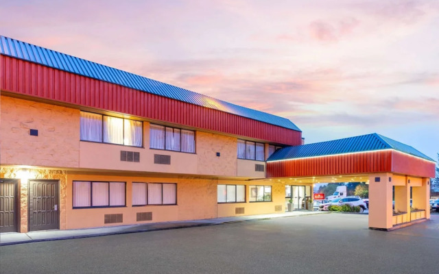 Ramada Coquitlam