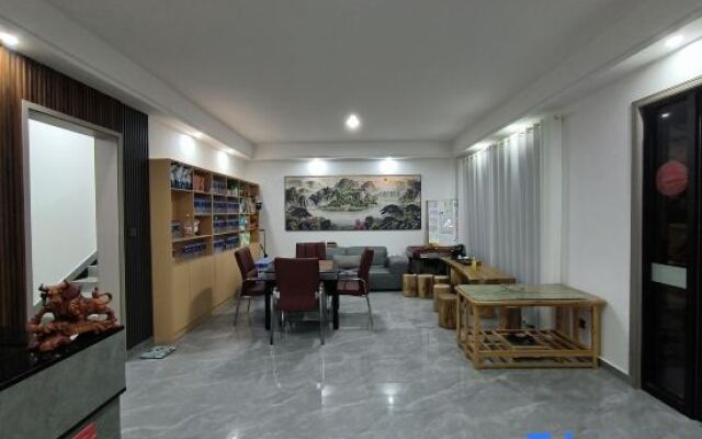 Zhangjiajie West Railway Station Hanxiang Residence Inn