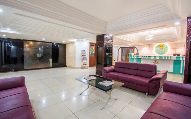 K & M International Business Hotel