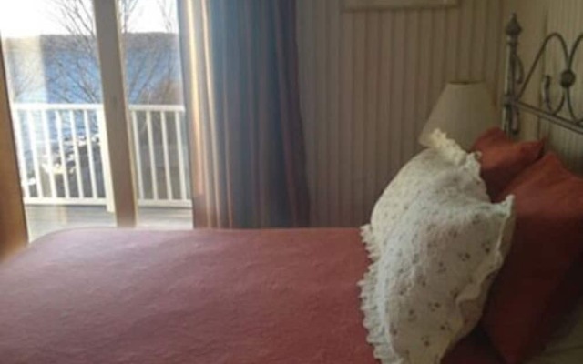 The Quarterdeck Inn by the Sea