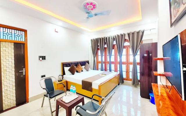 Hotel Mateshwari Palace Ayodhya
