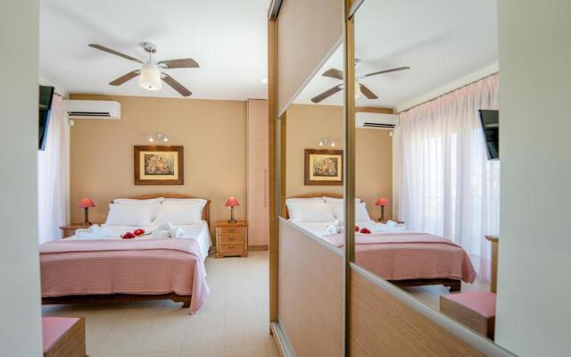 Villa The Palm, Beach & Airport closeby - POOL