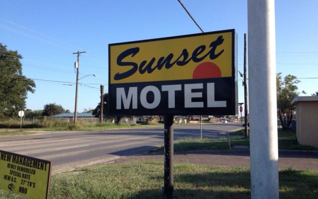 Sunset Motel