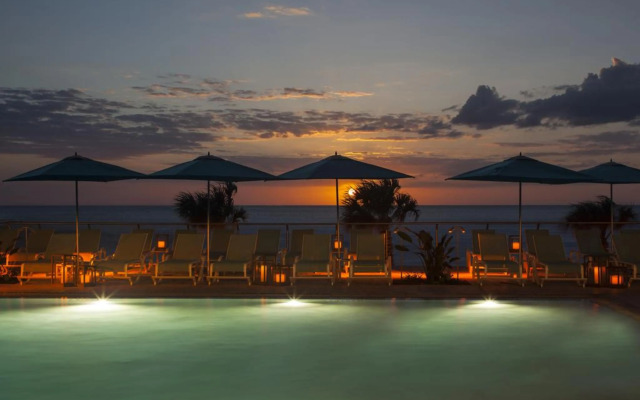 Opal Sands Resort