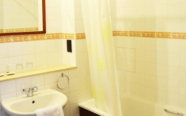 iHoliday Hotel