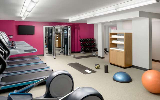 Hilton Woodland Hills / Los Angeles