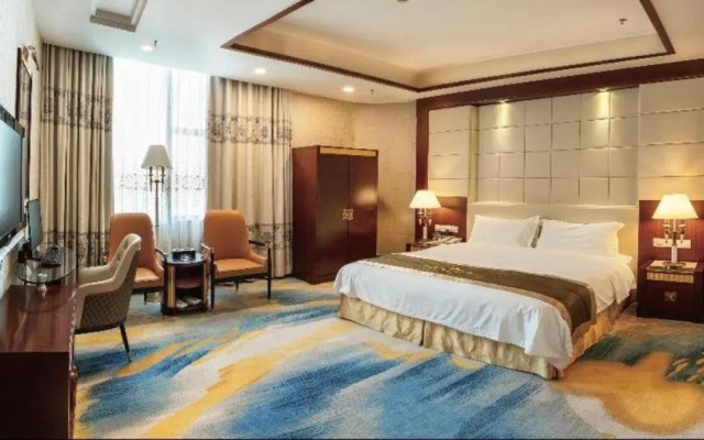Yijian Holiday Hotel