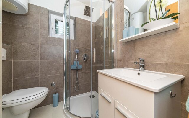 Amazing Home in Jadrija With Wifi and 4 Bedrooms