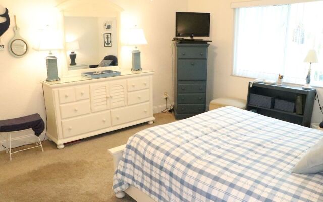 Jamaica Royale - 028 - 1 Br Condo