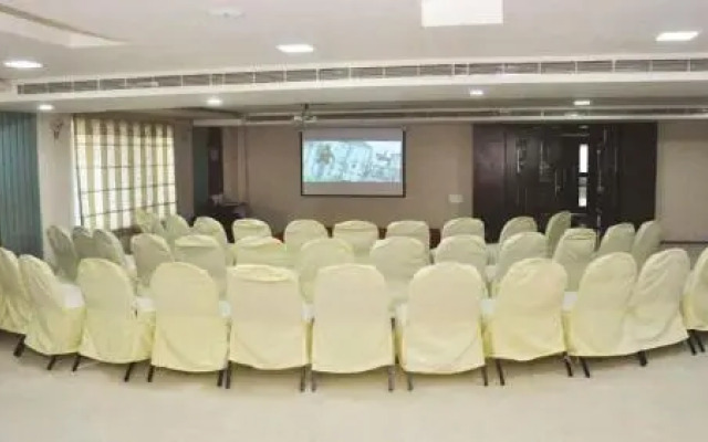 Hotel Mayura A/c