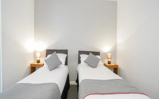 OYO Shanklin Beach Hotel