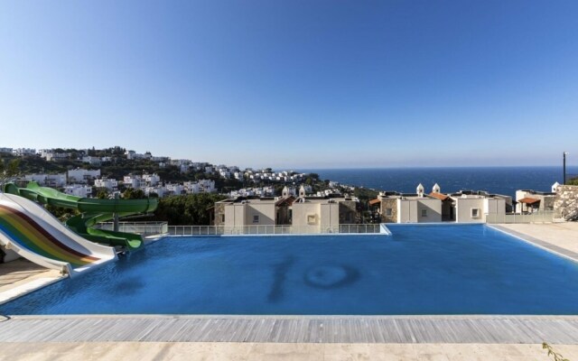 Comfy Villa With Lovely View in Gundogan Bodrum