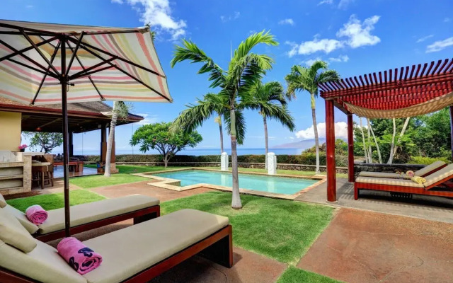 Aloha Spirit Maui 2 Bedroom Home by RedAwning