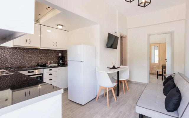 Seaview Serenity - Beachside Getaway