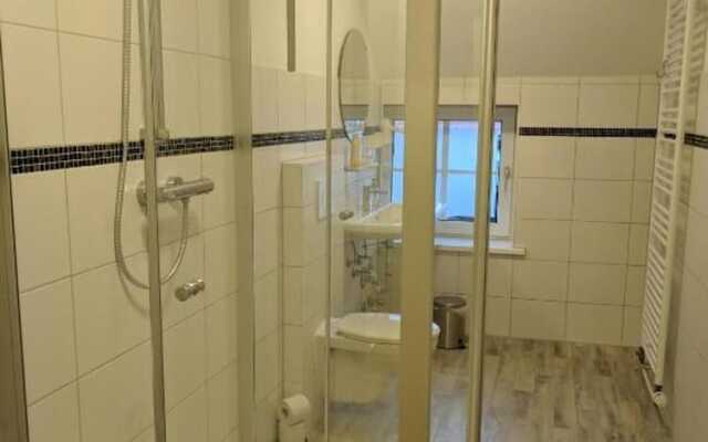 Apartment With Garden and City View